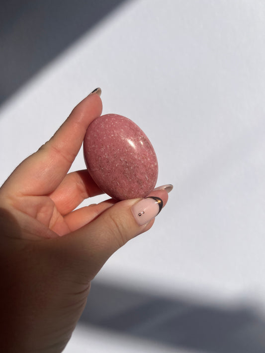 Thulite Palmstone